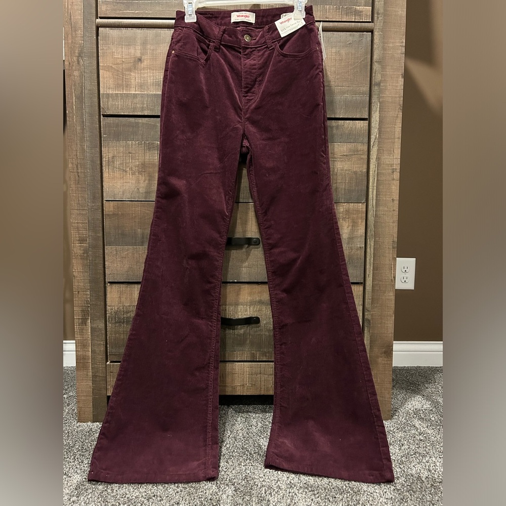 27x32 Wrangler corduroy flares